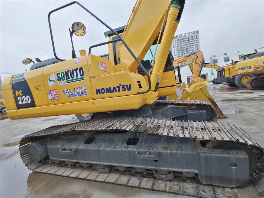 Χρησιμοποιημένος KOMATSU Pc220 εκσκαφέας της KOMATSU 22 της Ιαπωνίας προέλευσης μικρών τόνοι εκσκαφέων αντιολισθητικών αλυσίδων