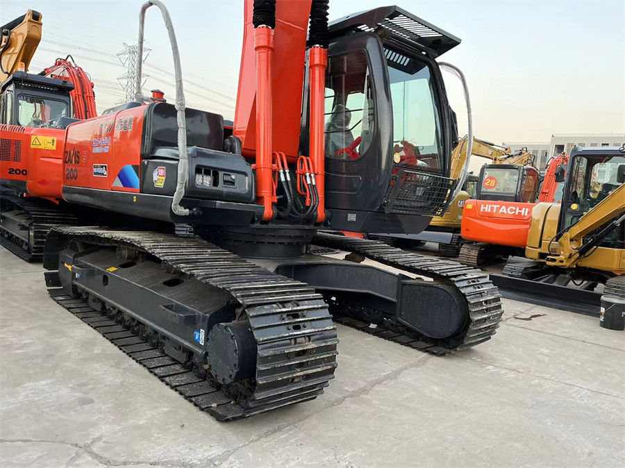 Χρησιμοποιήθηκε Ιαπωνία 2021χρονο Hitachi ZX200 Excavator Εξαιρετική κατάσταση Κόκκινο χρώμα