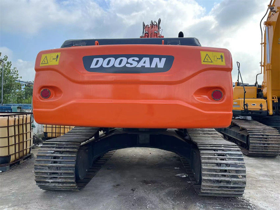 Χρησιμοποιούμενη εκσκαφέας Doosan DX225 κατασκευασμένη στην Κορέα σε καλή κατάσταση χαμηλή κατανάλωση καυσίμου