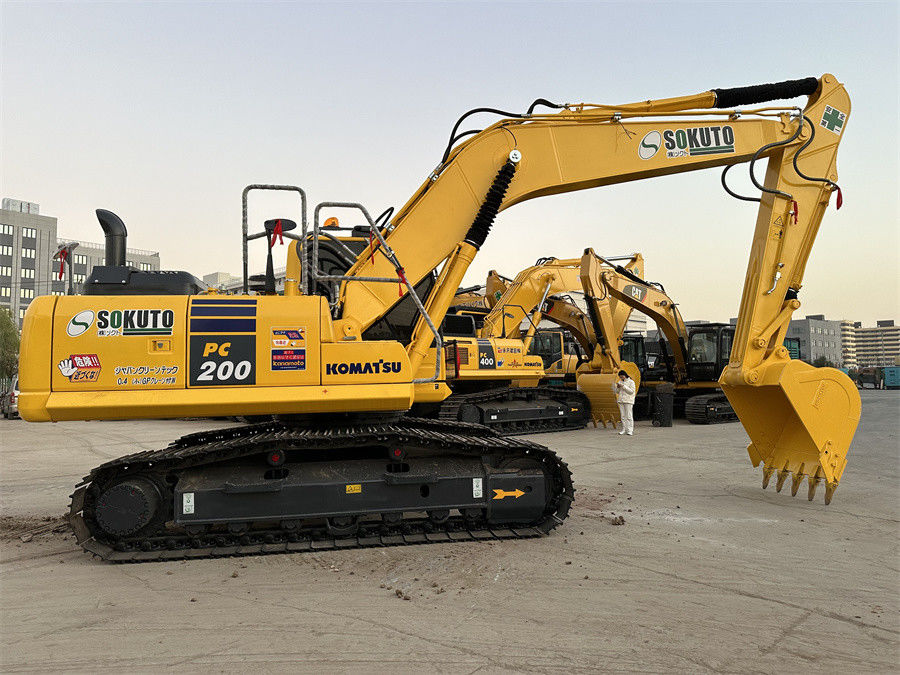 90% Νέο Χρησιμοποιούμενο Τύπο Κρόλερ Komatsu PC200 Ιαπωνία Κατασκευή Εξαιρετική Απόδοση Λίγο Χρησιμοποιούμενο