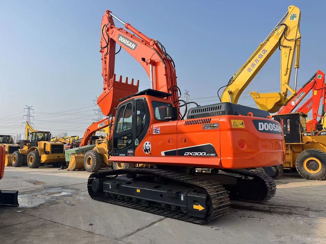 Χρησιμοποιούμενος αρχικός εξορυκτής Doosan DX300LC-9C 30 τόνων Μέτρια χρήση εξορυκτής Doosan 300 βαρέος εξοπλισμός