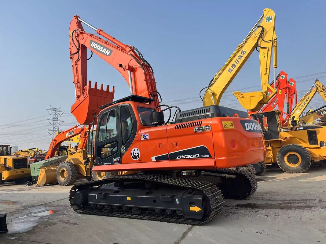 Χρησιμοποιούμενος αρχικός εξορυκτής Doosan DX300LC-9C 30 τόνων Μέτρια χρήση εξορυκτής Doosan 300 βαρέος εξοπλισμός
