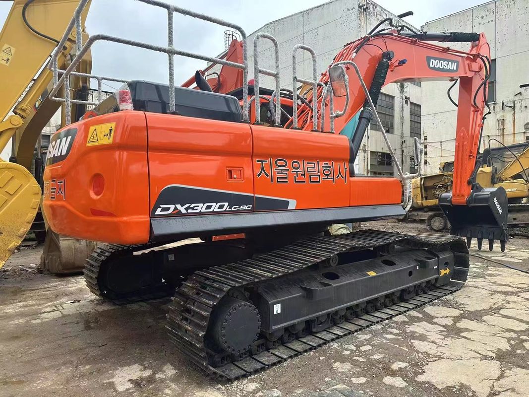 Αρχική εκσκαφέας Doosan Χρησιμοποιείται εκσκαφέας Doosan DX300LC Μεγάλο μέγεθος εκσκαφέας