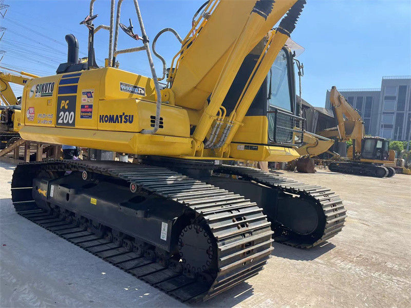 Φθηνό μεταχειρισμένο σκάφος της Ιαπωνίας Komatsu PC200-8 Crawler Excavator με 800mm Track