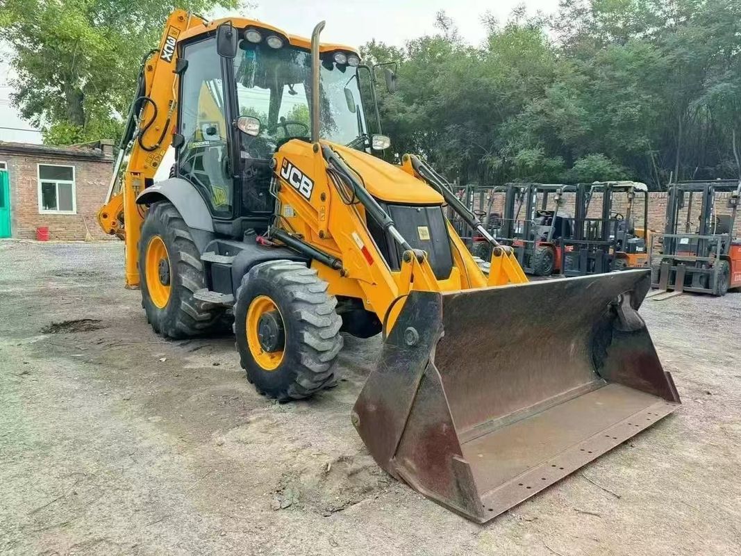 Χρησιμοποιούμενο φορητή JCB 3CX Backhoe με διχασμένο κουβά
