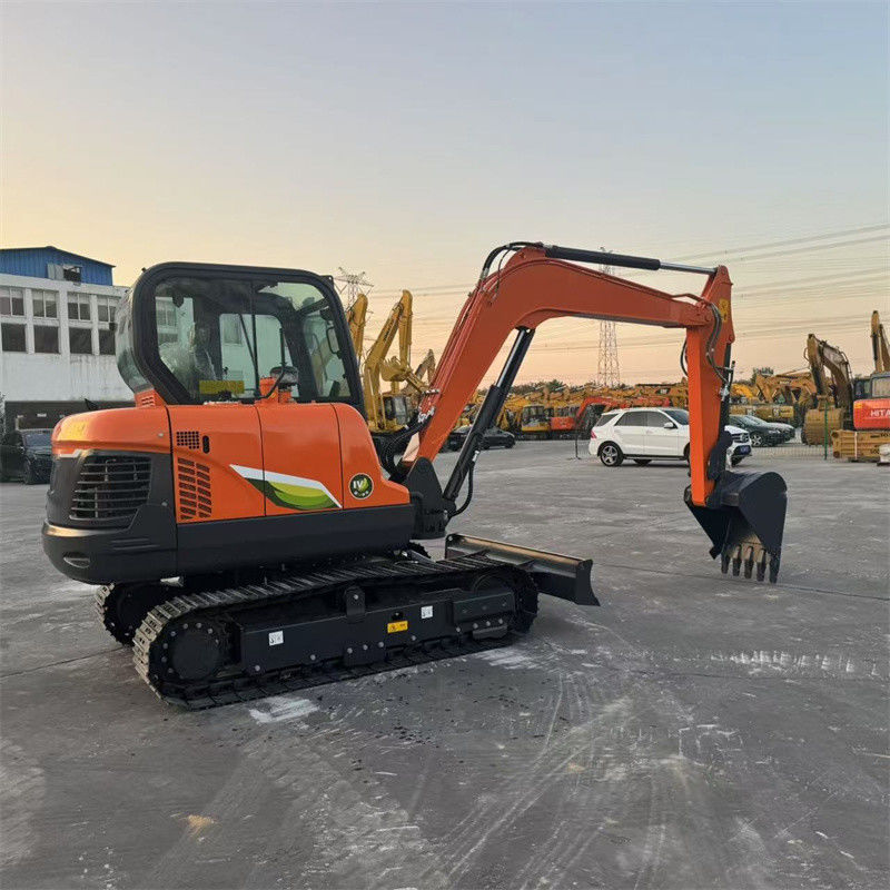 Όλον καινούργιος εξορυκτής Ντουζάν DX60E-10N Μίνι εξορυκτής 6 τόνων Ο εξορυκτής Ντουζάν Κρόλερ