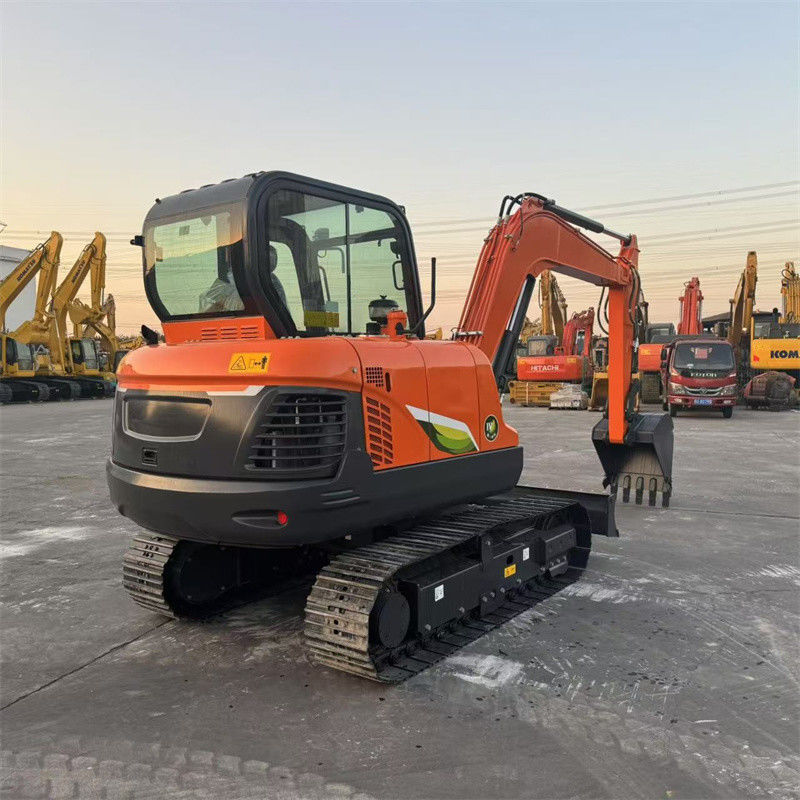 Όλον καινούργιος εξορυκτής Ντουζάν DX60E-10N Μίνι εξορυκτής 6 τόνων Ο εξορυκτής Ντουζάν Κρόλερ