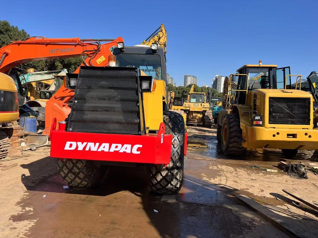 Χρησιμοποιημένο Dynapac CA30D Road Roller Compactor Dynapac CA30D Single-Drum Vibratory Roller