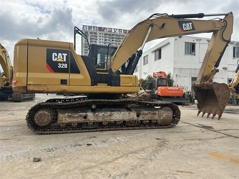 Χρησιμοποιούμενη Εκσκαφέας Caterpillar 320 με ισχυρή δύναμη σκάβωσης για εργασίες μεταφοράς γης και κατασκευής