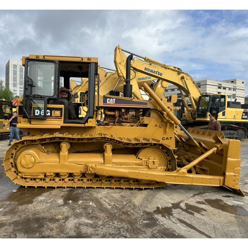 Χρησιμοποιούμενη μπουλντόζα Caterpillar D7G Τρόπος τροχιάς Ισχυρός κινητήρας καυσίμου Μεσαίου μεγέθους Ιδανικό για ισοπέδωση γης Κατασκευή δρόμων και εκκαθάριση χώρου