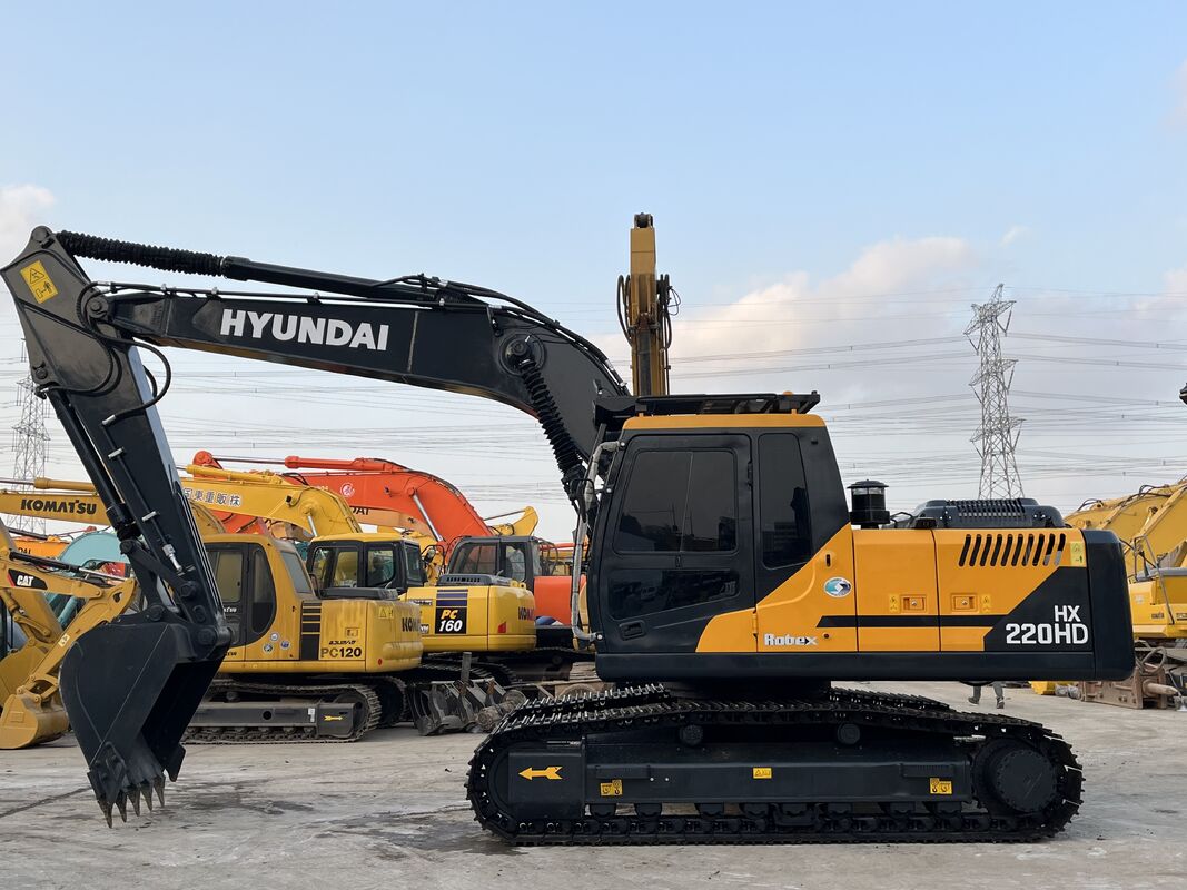 Μεταχειρισμένο Hyundai Excavator HX220HD Heavy Duty ανθεκτικό μοντέλο με ισχύ 120 kw και χωρητικότητα κάδου 1,2 κυβικών μέτρων