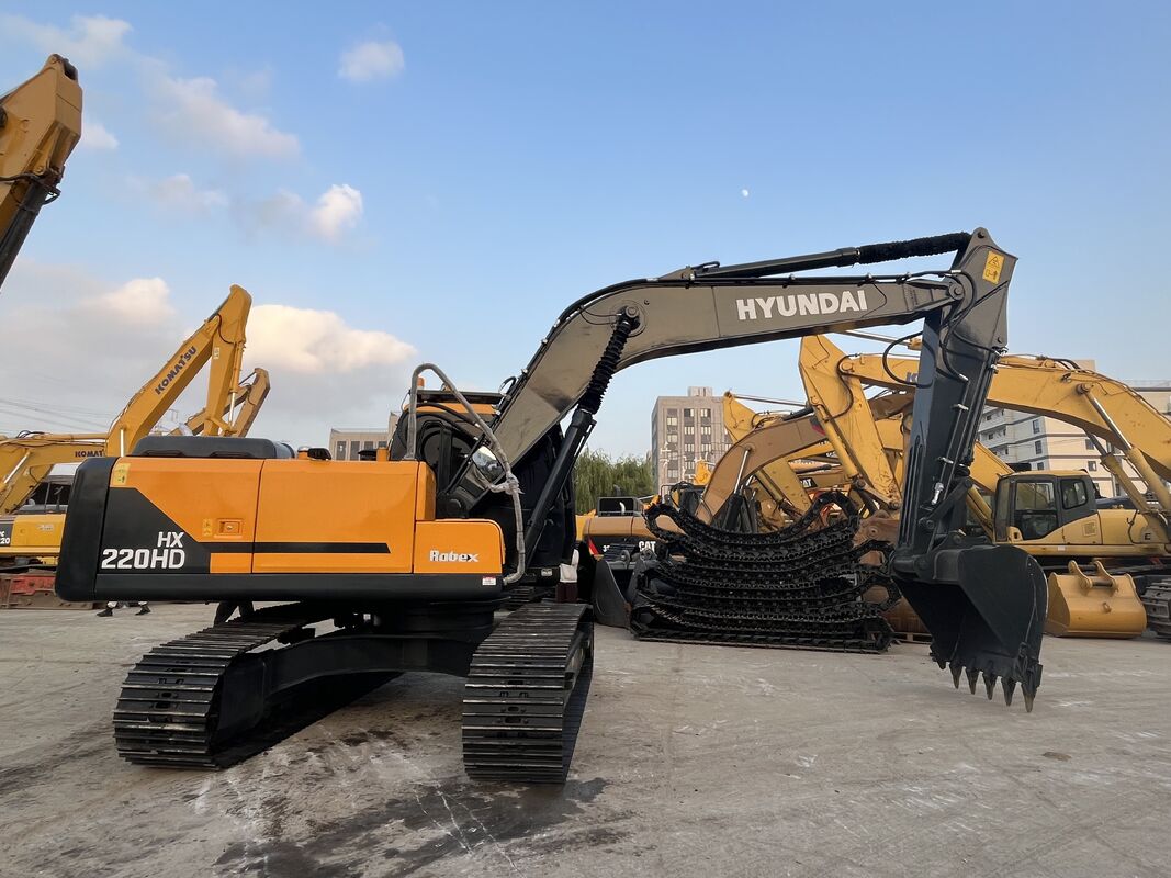 Μεταχειρισμένο Hyundai Excavator HX220HD Heavy Duty ανθεκτικό μοντέλο με ισχύ 120 kw και χωρητικότητα κάδου 1,2 κυβικών μέτρων