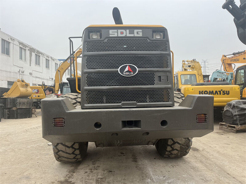 Καλή κατάσταση χρησιμοποιημένος φορτιστής τροχών SDLG L958F με ισχύ κινητήρα 178 KW, λειτουργικό βάρος 6000 kg και μοντέλο 2024 έτους