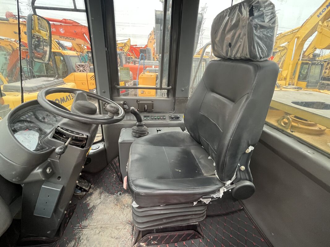 Potente cargadora de ruedas SDLG L958F usada equipada con motor de 9,7 litros y excelente comodidad para el operador a largo plazo