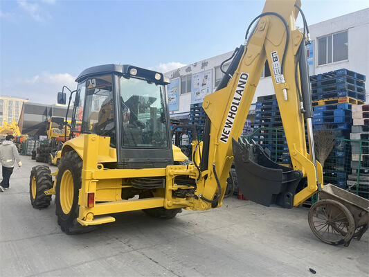 Χρησιμοποιούμενο φορτιστή βαλβίδας New Holland LB95B-4PT με πολυκατασκευασμένο κουβά 4 σε 1, χειριστή ελέγχου και κλειστή καμπίνα ROPS / FOPS